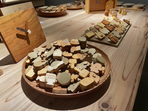 ももくり美術館 木のおもちゃの風景
